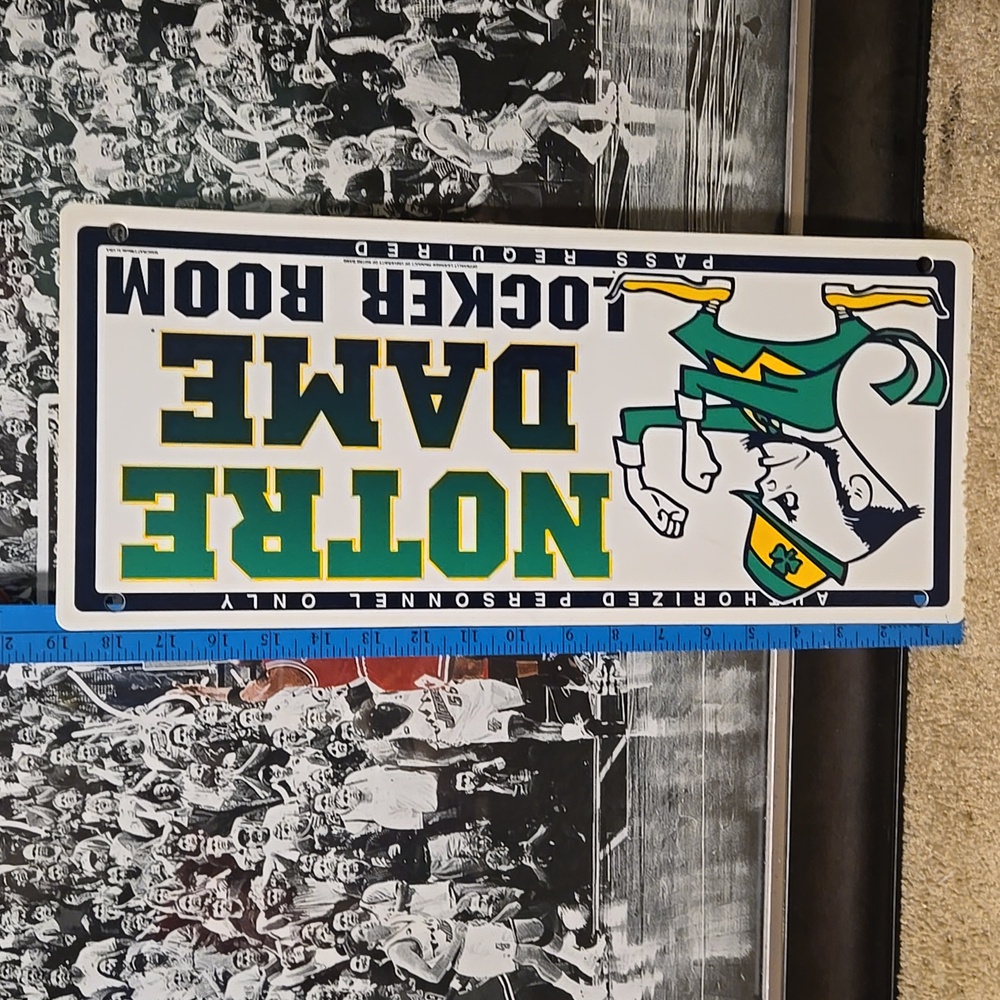 Vintage Notre Dame Locker Room Sign Made In Usa Offically Licensed - Picture 10 of 11